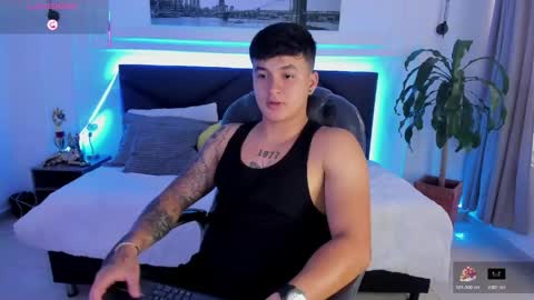 Snapshot of cristopher_strong chatting on 04.30.26 Cristopher online show from 04.30.26