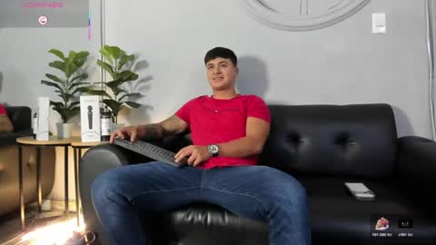Snapshot of cristopher_strong chatting on 06.03.26 Cristopher online show from 06.03.26
