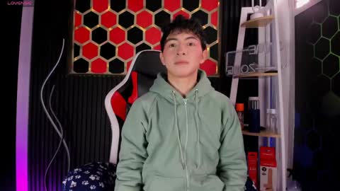 Cristopher  online show from 04.17.26