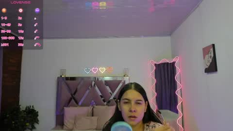Snapshot of cristy_tay chatting on 04.08.26 cristy_tay online show from 04.08.26