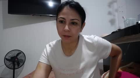 crisyoha4020 online show from 10.20.25