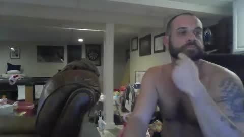 Snapshot of crm400 chatting on 10.15.25 billybasement online show from 10.15.25