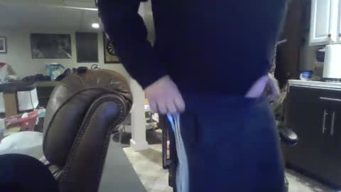 Snapshot of crm400 chatting on 11.08.25 billybasement online show from 11.08.25