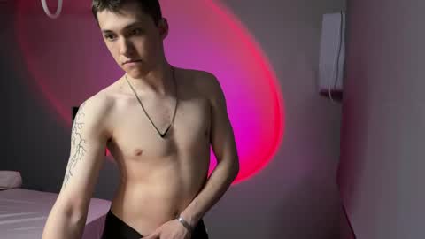 cronck52 online show from 04.21.26