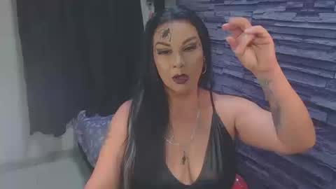 Snapshot of cruela_deviil chatting on 10.16.25 cruela_deviil online show from 10.16.25