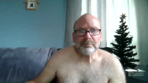 Snapshot of cruising_guy chatting on 10.20.25 fun guy online show from 10.20.25