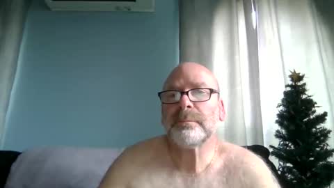 Snapshot of cruising_guy chatting on 04.30.26 fun guy online show from 04.30.26