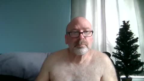 Snapshot of cruising_guy chatting on 05.13.26 fun guy online show from 05.13.26