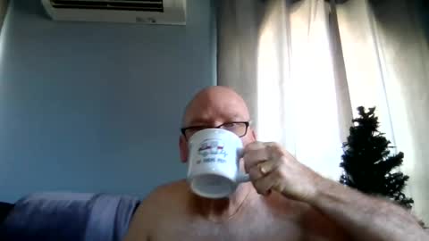 Snapshot of cruising_guy chatting on 06.25.26 fun guy online show from 06.25.26
