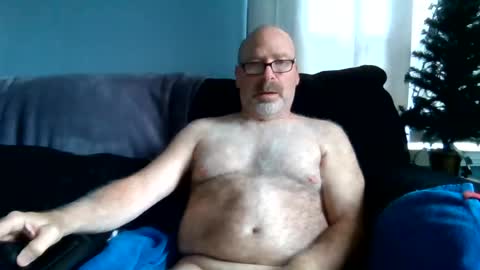 Snapshot of cruising_guy chatting on 07.28.26 fun guy online show from 07.28.26
