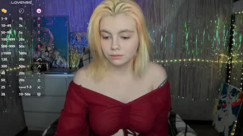 Snapshot of cryptobjgirlv2 chatting on 01.23.25 Lilith online show from 01.23.25