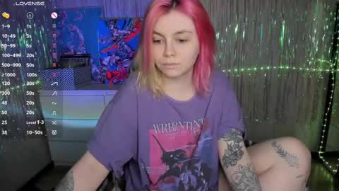 Snapshot of cryptobjgirlv2 chatting on 02.21.25 Lilith online show from 02.21.25