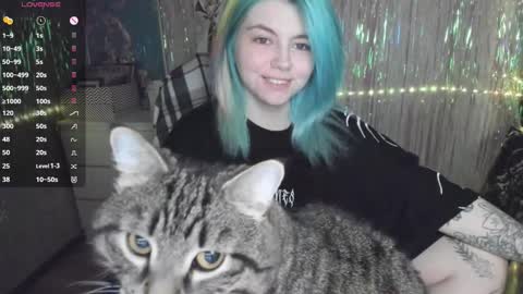 Snapshot of cryptobjgirlv2 chatting on 10.08.25 Lilith online show from 10.08.25