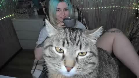 Snapshot of cryptobjgirlv2 chatting on 11.08.25 Lilith online show from 11.08.25