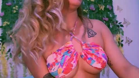 Snapshot of crysrus chatting on 01.18.26 crysrus online show from 01.18.26