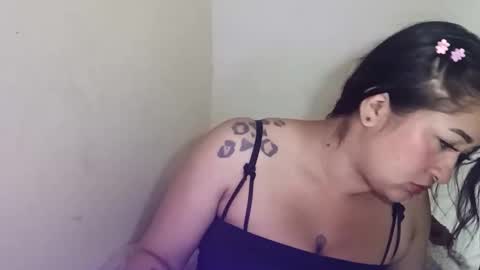 Snapshot of crystal_669 chatting on 11.05.25 carol online show from 11.05.25