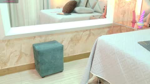 Snapshot of crystal_gilton chatting on 01.12.26 crystal_gilton online show from 01.12.26