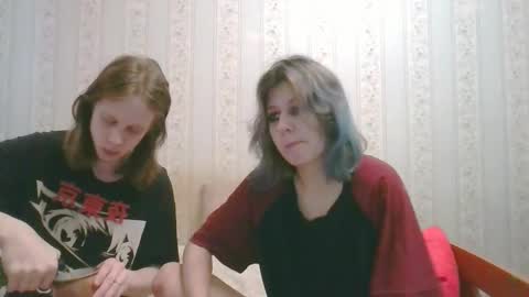 Snapshot of crystal_porn_love chatting on 12.06.24 Crystal and Marcl online show from 12.06.24