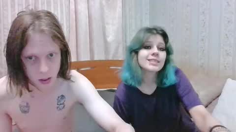 Snapshot of crystal_porn_love chatting on 12.21.24 Crystal and Marcl online show from 12.21.24