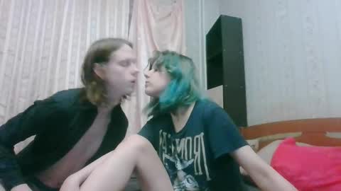 Snapshot of crystal_porn_love chatting on 12.26.24 Crystal and Marcl online show from 12.26.24