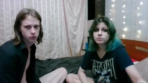 Snapshot of crystal_porn_love chatting on 12.27.24 Crystal and Marcl online show from 12.27.24