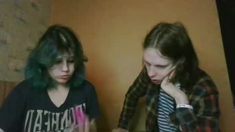 Snapshot of crystal_porn_love chatting on 01.11.25 Crystal and Marcl online show from 01.11.25