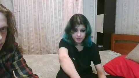 Snapshot of crystal_porn_love chatting on 01.17.25 Crystal and Marcl online show from 01.17.25