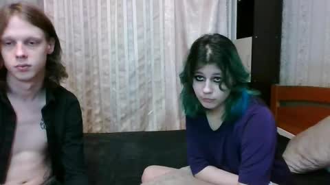 Snapshot of crystal_porn_love chatting on 01.19.25 Crystal and Marcl online show from 01.19.25