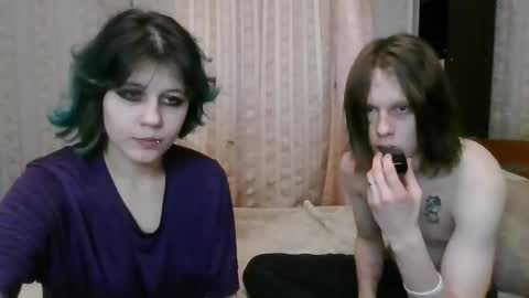 Snapshot of crystal_porn_love chatting on 01.29.25 Crystal and Marcl online show from 01.29.25