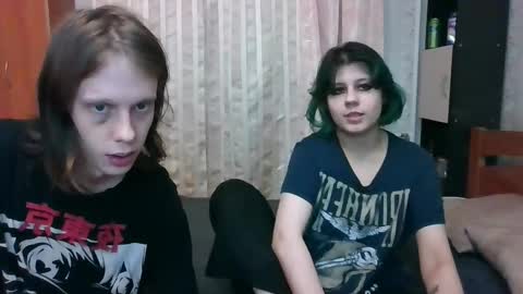 Snapshot of crystal_porn_love chatting on 02.06.25 Crystal and Marcl online show from 02.06.25