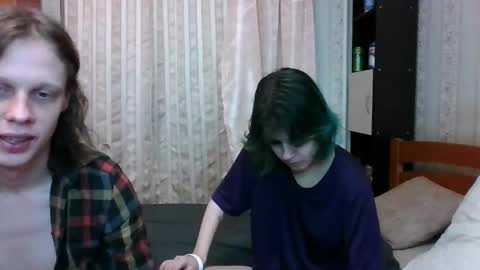 Snapshot of crystal_porn_love chatting on 02.07.25 Crystal and Marcl online show from 02.07.25