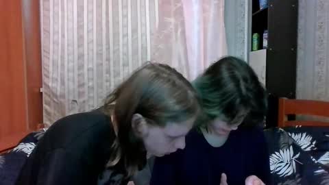 Snapshot of crystal_porn_love chatting on 02.08.25 Crystal and Marcl online show from 02.08.25