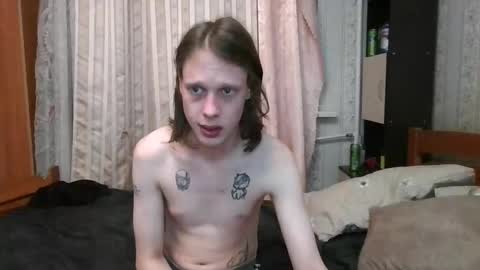 Snapshot of crystal_porn_love chatting on 02.18.25 Crystal and Marcl online show from 02.18.25