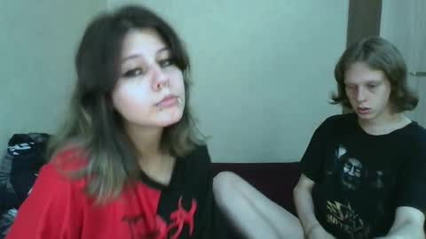 Snapshot of crystal_porn_love chatting on 09.20.25 Crystal and Marcl online show from 09.20.25