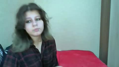 Snapshot of crystal_porn_love chatting on 09.22.25 Crystal and Marcl online show from 09.22.25