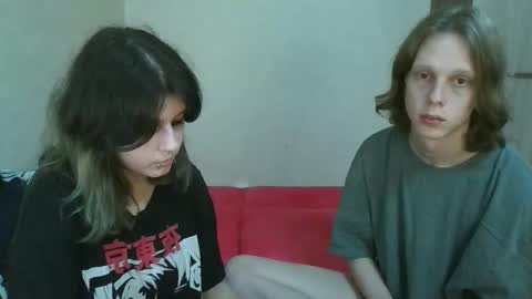 Snapshot of crystal_porn_love chatting on 09.29.25 Crystal and Marcl online show from 09.29.25