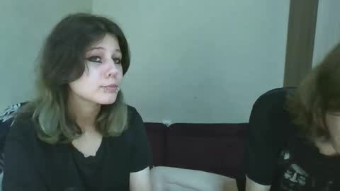 Snapshot of crystal_porn_love chatting on 10.18.25 Crystal and Marcl online show from 10.18.25