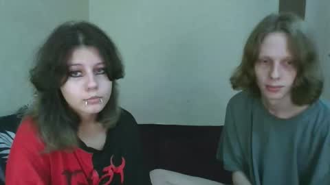 Snapshot of crystal_porn_love chatting on 10.21.25 Crystal and Marcl online show from 10.21.25