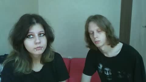 Snapshot of crystal_porn_love chatting on 11.11.25 Crystal and Marcl online show from 11.11.25