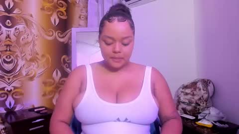 Snapshot of crystal_rogerr chatting on 02.27.25 online show from 02.27.25