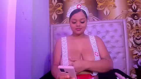 Snapshot of crystal_rogerr chatting on 03.01.25 online show from 03.01.25