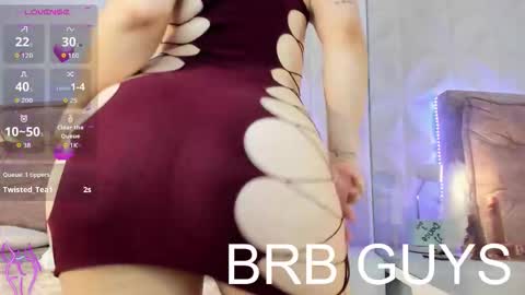 Snapshot of crystal_star16 chatting on 10.12.25 Chris online show from 10.12.25