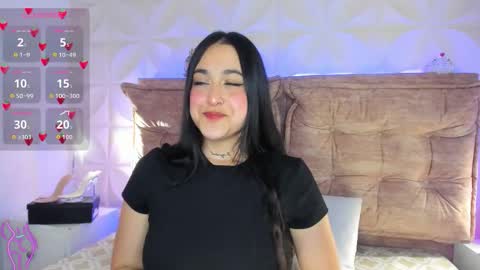 Snapshot of crystal_star16 chatting on 11.07.25 Chris online show from 11.07.25