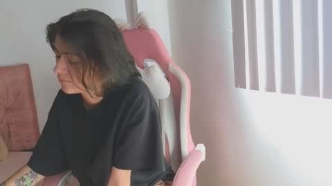 Crystal Blaze online show from 11.21.25