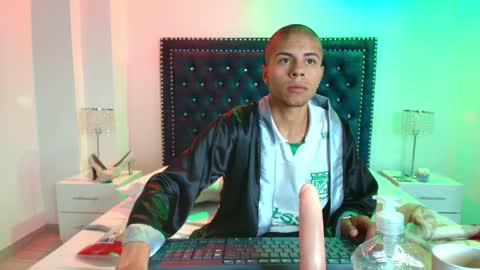 Crystal y Thiago online show from 01.18.25
