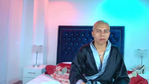 Crystal y Thiago online show from 01.19.25