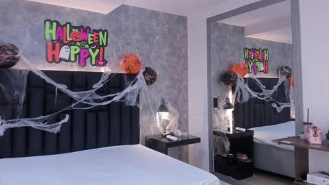 Snapshot of crystaldarliing chatting on 11.01.25 Crystal online show from 11.01.25