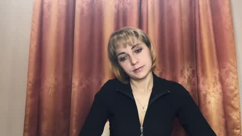 Snapshot of crystalfever_ chatting on 05.14.26 Mary online show from 05.14.26