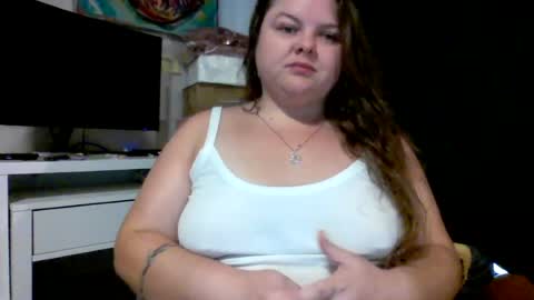 Snapshot of crystalizzzee chatting on 07.31.26 Herekittykitty69 online show from 07.31.26