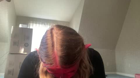 CrystalBabyy online show from 10.30.25